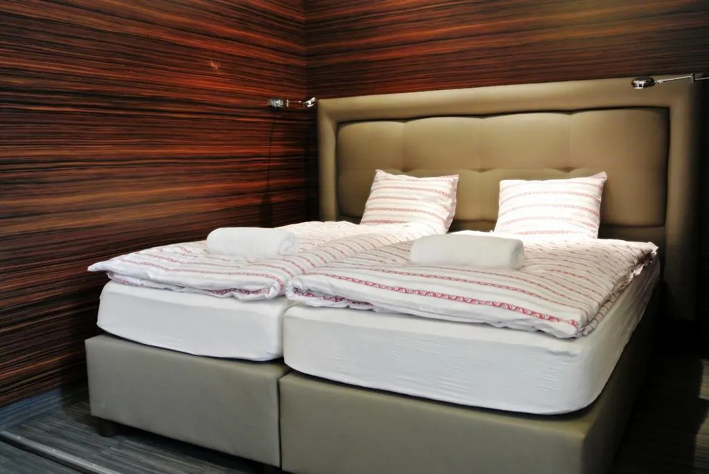 Kamienica Bankowa Residence Poznan 3*,  Poland